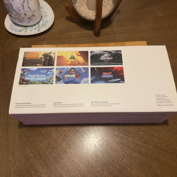 Meta Oculus Quest 2 – 256GB All-in-One VR Headset + Extras - Picture 6 of 8